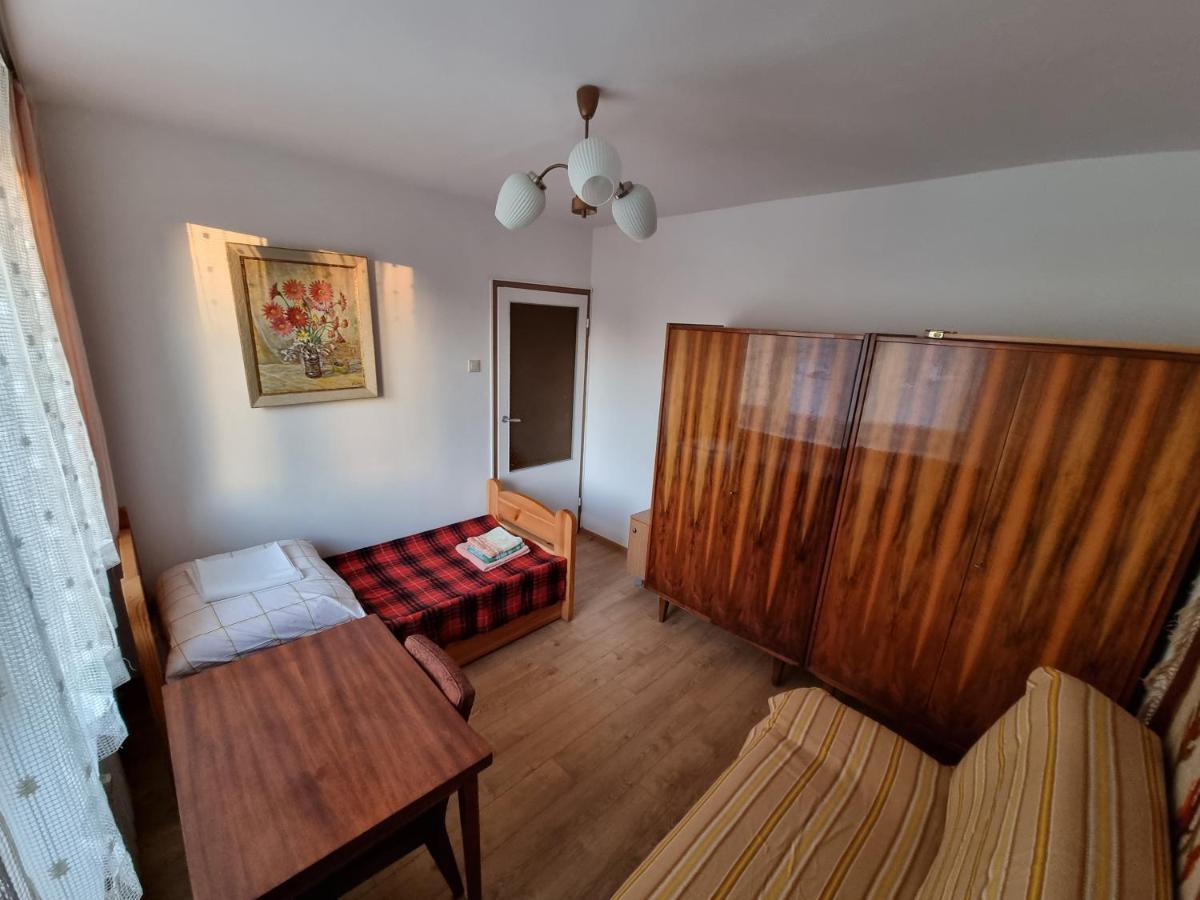 Apartment Komfortowe Mieszkanie W Centrum Lecz Na Uboczu Krakau